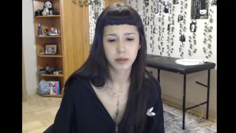 Snapshot of wavy_nights chatting on November 6, 8:32 pm Mina online show from November 6, 8:32 pm