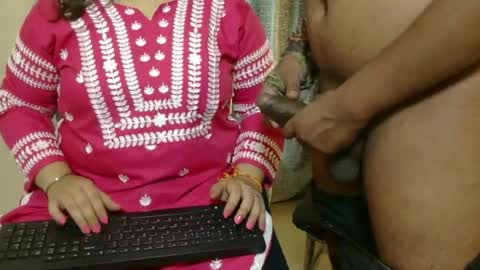Snapshot of we_are_indian chatting on June 25, 4:23 am khushiwife kabirhubby kavyasexy gf online show from June 25, 4:23 am