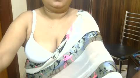 Snapshot of we_are_indian chatting on August 9, 3:23 am khushiwife kabirhubby kavyasexy gf online show from August 9, 3:23 am