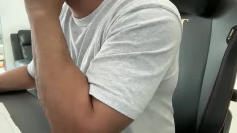 Weapon X online show from February 3, 2:53 am