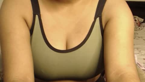 Snapshot of webshowxxx chatting on November 30, 7:45 am mina online show from November 30, 7:45 am