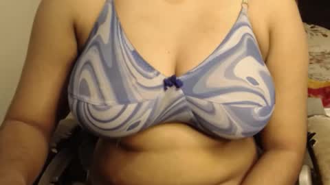 Snapshot of webshowxxx chatting on December 4, 9:23 pm mina online show from December 4, 9:23 pm