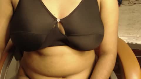 mina online show from March 29, 9:37 pm