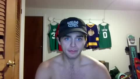 weenskir online show from May 15, 7:37 am