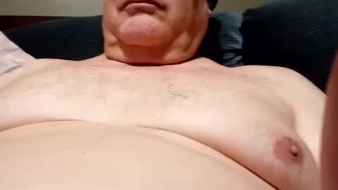 Snapshot of welldny chatting on October 24, 2:46 pm welldny online show from October 24, 2:46 pm