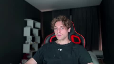 wellidonehere online show from November 3, 11:04 pm