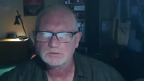 Snapshot of wellkrakenwell chatting on December 10, 2:39 pm wellkrakenwell online show from December 10, 2:39 pm