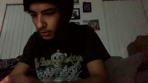 Snapshot of weloveyouej chatting on February 12, 8:31 am Eduardo online show from February 12, 8:31 am