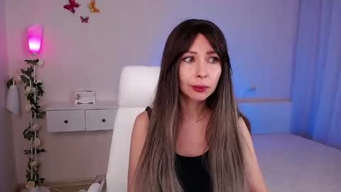 Wendi Foster online show from February 25, 5:47 pm