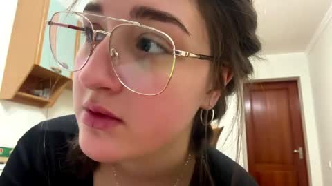 Anna online show from April 17, 4:32 pm