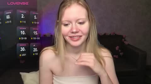 Snapshot of wendy_228 chatting on January 6, 1:20 am Wendy online show from January 6, 1:20 am