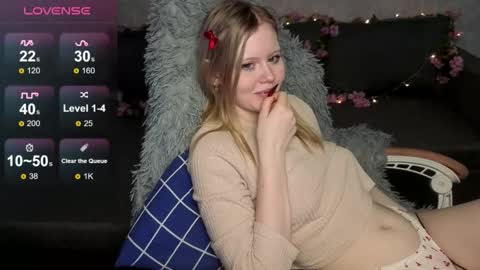 Snapshot of wendy_228 chatting on March 8, 2:04 am Wendy online show from March 8, 2:04 am