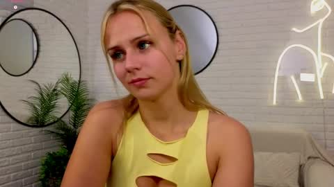 Im Wendy online show from April 13, 9:20 pm