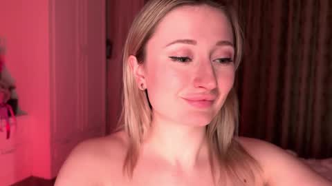 Daisy    online show from January 30, 8:42 pm