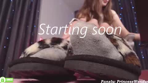 Snapshot of wendyemily chatting on January 7, 5:43 am wendyemily online show from January 7, 5:43 am