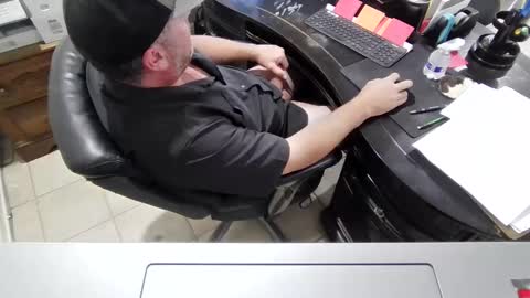 wes40960 online show from October 10, 8:08 pm