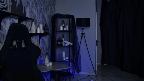 little girl who is always rightLisa online show from December 3, 1:13 am