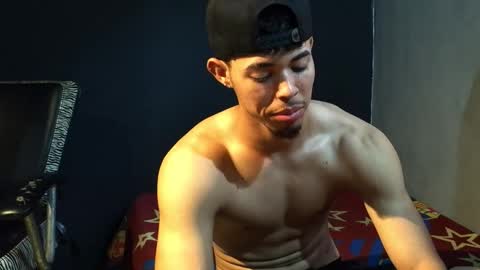 Snapshot of wesley_77 chatting on February 28, 7:59 pm wesley_77 online show from February 28, 7:59 pm