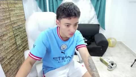 Snapshot of wesley_boy_ chatting on February 19, 7:32 pm Wesley Boy online show from February 19, 7:32 pm