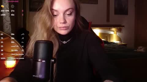 Snapshot of wet_lana chatting on November 1, 8:55 pm Lana online show from November 1, 8:55 pm