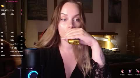 Snapshot of wet_lana chatting on November 5, 8:53 pm Lana online show from November 5, 8:53 pm