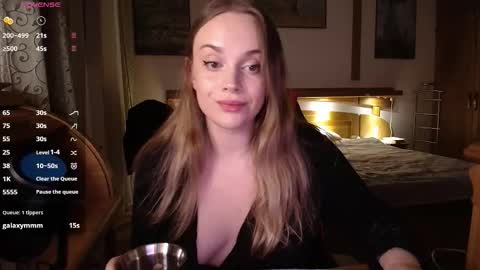 Snapshot of wet_lana chatting on November 18, 8:46 pm Lana online show from November 18, 8:46 pm