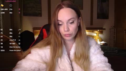 Snapshot of wet_lana chatting on November 22, 9:14 pm Lana online show from November 22, 9:14 pm