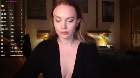 Snapshot of wet_lana chatting on November 27, 8:55 pm Lana online show from November 27, 8:55 pm