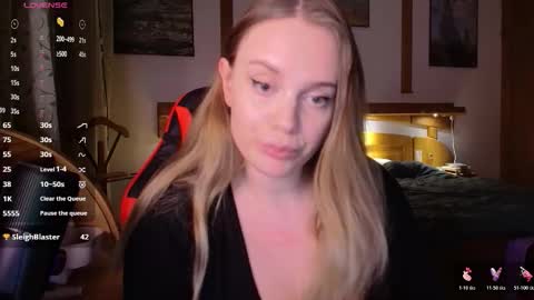 Snapshot of wet_lana chatting on December 16, 9:42 pm Lana online show from December 16, 9:42 pm