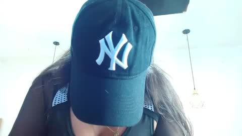 wet_naughty_girl online show from April 16, 7:25 pm