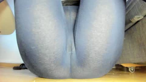 wet_pants2022 online show from June 29, 9:48 pm