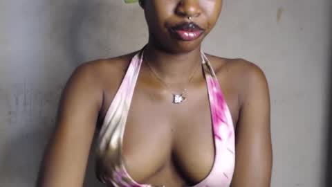 Snapshot of wet_pussy200 chatting on June 2, 7:54 am Bella online show from June 2, 7:54 am