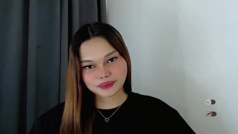 Snapshot of wet_velvet_xo chatting on February 12, 6:19 am wet_velvet_xo online show from February 12, 6:19 am