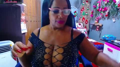 gina online show from December 25, 11:33 am