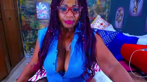 gina online show from April 12, 8:19 am