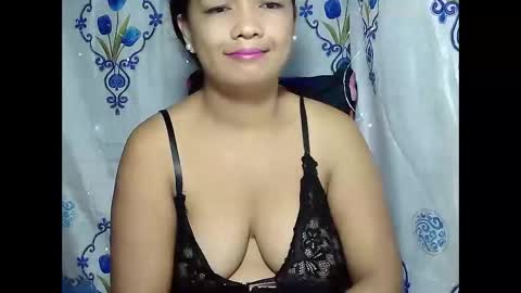 Snapshot of wetpussie4_you chatting on November 12, 6:52 pm wetpussie4_you online show from November 12, 6:52 pm