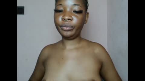 Snapshot of wetxxbabe chatting on February 21, 8:59 am wetxxbabe online show from February 21, 8:59 am