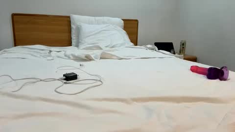 weweeworld online show from April 16, 9:39 pm