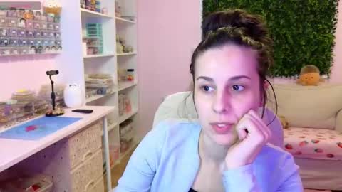 Snapshot of whats_her_name chatting on October 7, 5:43 pm Victoria Maria online show from October 7, 5:43 pm