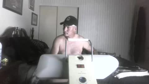 Snapshot of wheenidude chatting on May 10, 8:19 am wheenidude online show from May 10, 8:19 am