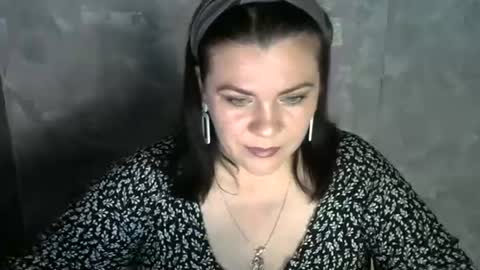 white__queen_ online show from June 23, 6:55 am