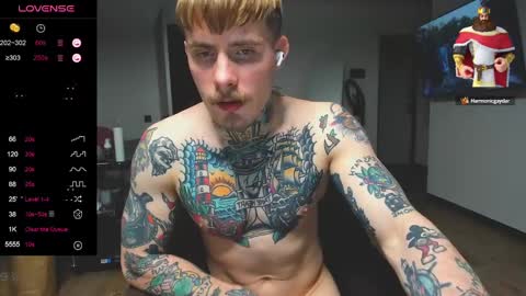 Snapshot of white_king999 chatting on December 1, 4:29 pm Max online show from December 1, 4:29 pm