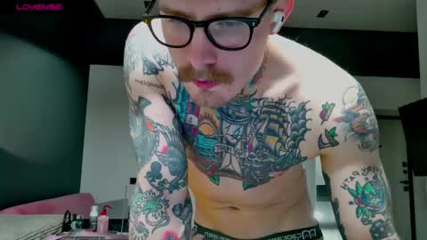 Max online show from December 15, 3:44 am