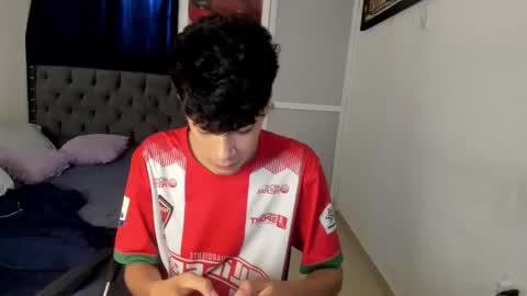 white online show from April 16, 9:39 pm