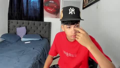 Snapshot of white_master444 chatting on April 20, 5:59 pm white online show from April 20, 5:59 pm
