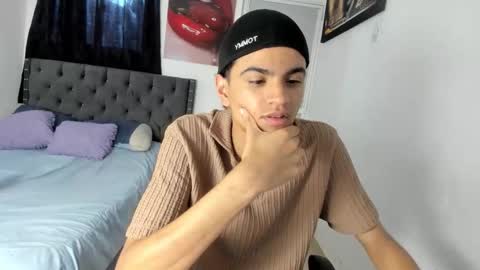 Snapshot of white_master444 chatting on May 9, 6:35 pm white online show from May 9, 6:35 pm