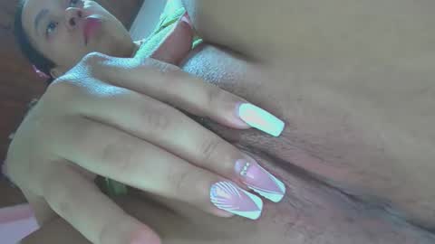 Snapshot of white_sexy_ chatting on February 4, 9:49 am white_sexy_ online show from February 4, 9:49 am