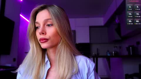 Kate  online show from April 8, 8:47 am