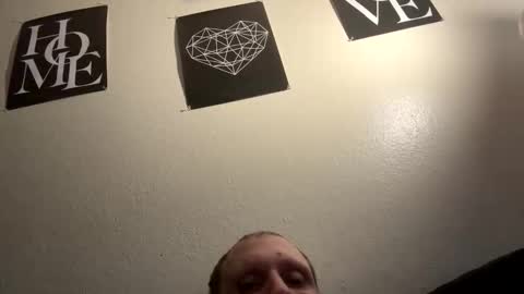 Snapshot of whiteboyosama chatting on March 3, 1:28 pm whiteboyosama online show from March 3, 1:28 pm