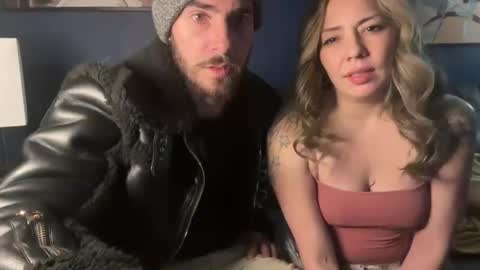 Snapshot of whitechocalate91 chatting on January 11, 7:49 am just str8 stud nut 1000 online show from January 11, 7:49 am